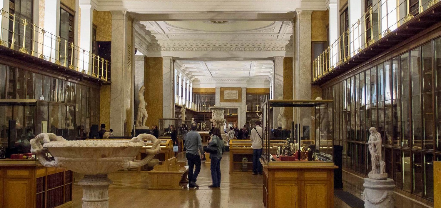 يحتوي المتحف حاليا على أكثر من 13 مليون قطعة تم جمعها من مختلف بلدان العالم